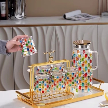 Šalto vandens butelis stiklinis, atsparus aukštai temperatūrai, didelės spalvos pakuotė šalto balto atviro vandens didelės talpos arbatos butelis šaldytuve buitinis vanduo puodelis