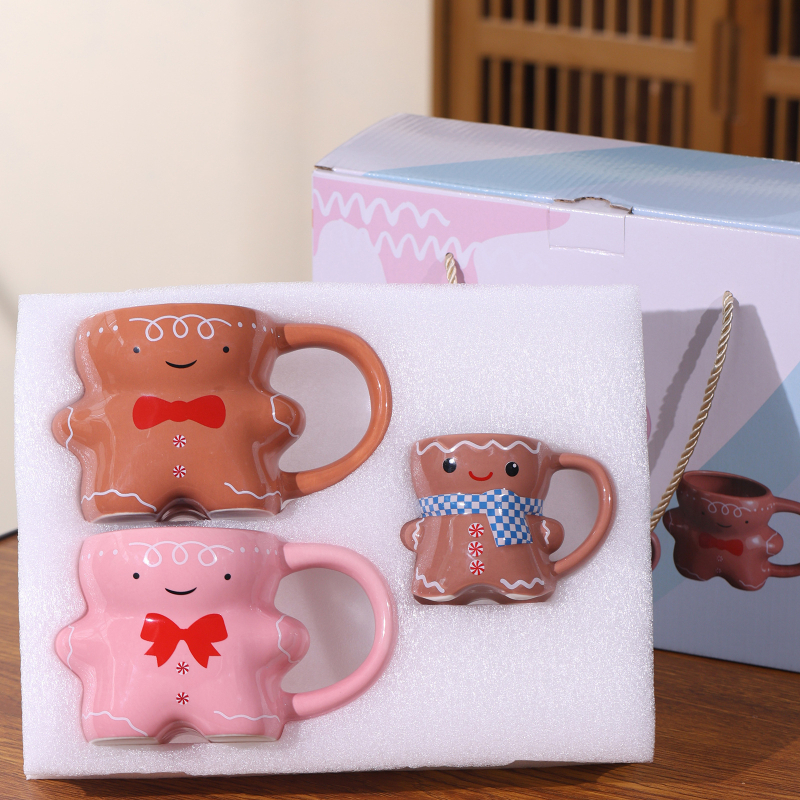 Hulgimüük armas piparkoogimees tassikujuline poisi ja tüdruku kruus paarile tass keraamiline veekruus väärtuslik suveniir