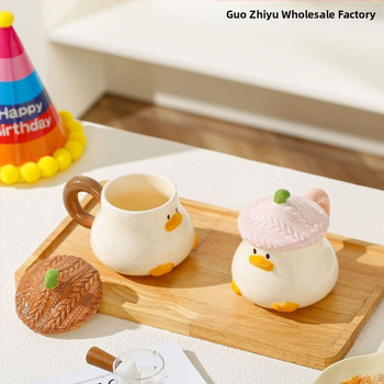 Armas pardikujuline keraamiline väärtuslik kruus kaanega, loominguline tass, paarile mõeldud joogitops, kodune sünnipäevakaaslane