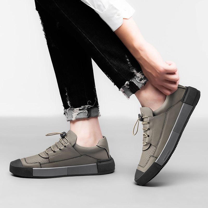 Határokon átnyúló élő közvetítés a mutatós, új, közösségi divatos, kerek orrú férfi szabadtéri cipőkről, mindennapi divatról, hétköznapi és sokoldalú férficipőkről