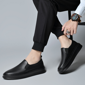 Férfi valódi bőr fehér mokaszinok koreai stílusú sokoldalú hétköznapi cipők divatos lélegző bebújós férfi cipők üreges férfi cipők