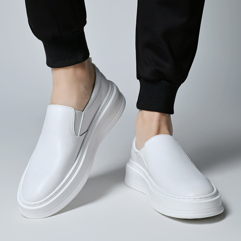 Férfi valódi bőr fehér mokaszinok koreai stílusú sokoldalú hétköznapi cipők divatos lélegző bebújós férfi cipők üreges férfi cipők