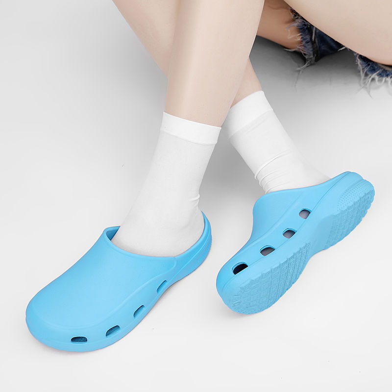 Hingavad kirurgilised jalanõud, operatsioonitoa sussid, arsti-õe kinnise ninaga kingad, intensiivravi osakonna labori puukingad, S177