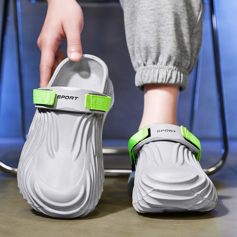 Határokon átnyúló nyári új könnyű klumpa, lélegző lábujj-lábujj nagy méretű strandcipők, alkalmi szandálok, férfi cipők