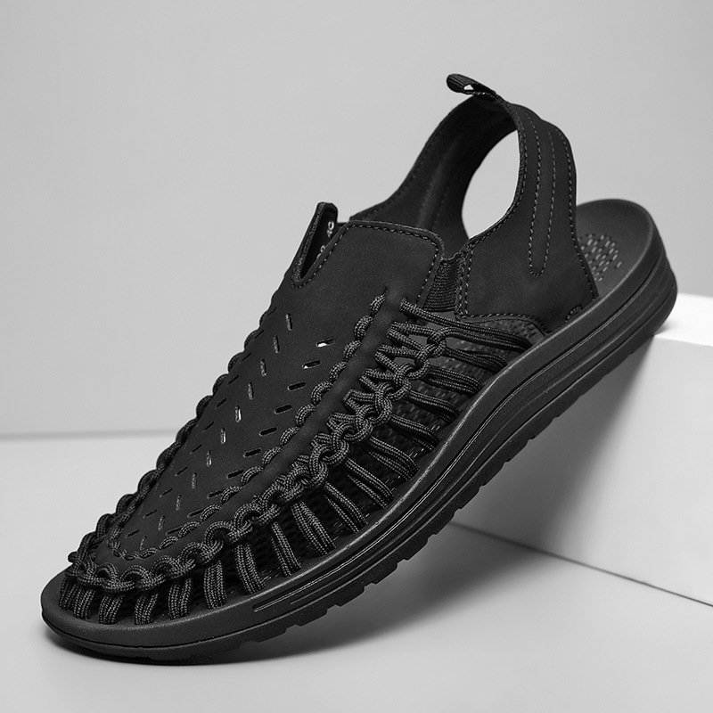 2025 Új, határokon átnyúló szandálok Férfi nyári üreges, lélegző strandcipők Férfi szőtt, jellegzetes, puha talpú, bebújós férfi cipők