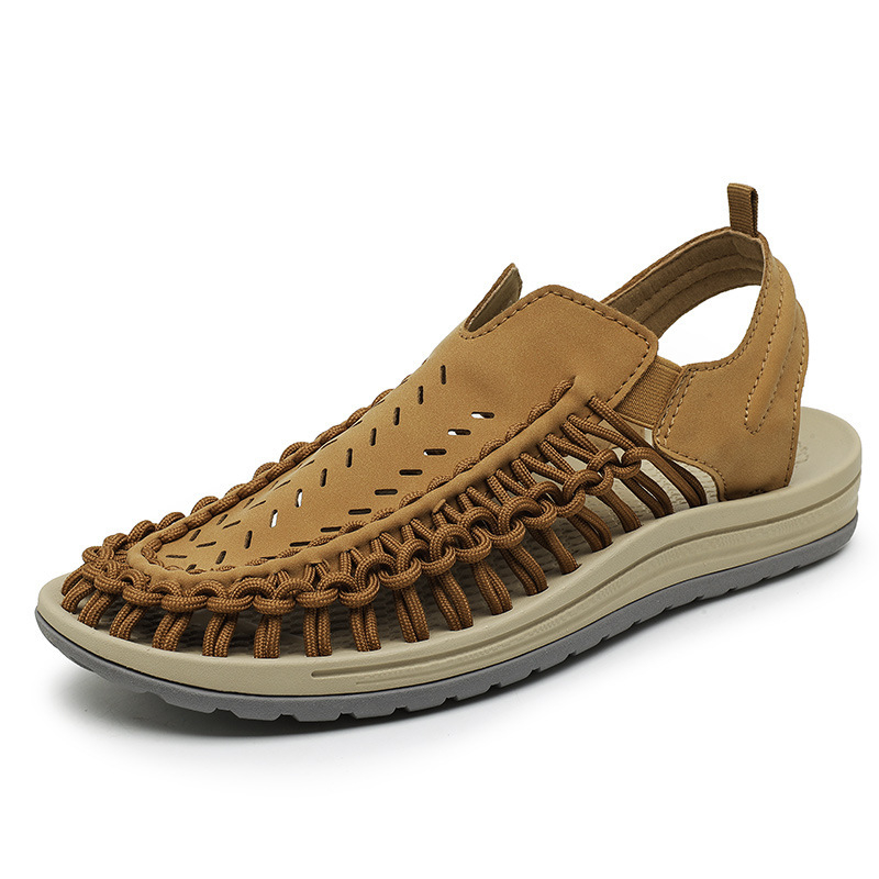 2025 Új, határokon átnyúló szandálok Férfi nyári üreges, lélegző strandcipők Férfi szőtt, jellegzetes, puha talpú, bebújós férfi cipők