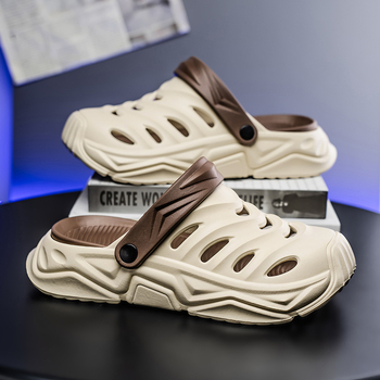 Cross-Border krokodilcipő, férfi nyári felsőruházat, csúszásmentes, 2025-ös új stílusú strandszandál, férfi koreai stílusú gyártó, nagykereskedelem