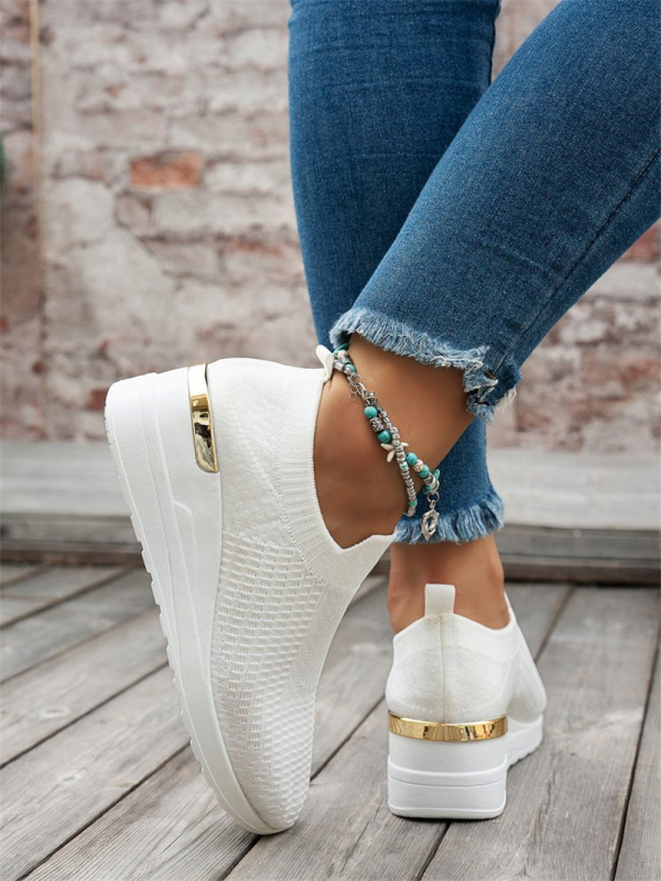 Moteriški didelių dydžių plokščiapadžiai bateliai, europietiški ir amerikietiški, tarpvalstybiniai, nauji, plokščiapadžiai, apvalios nosies, pleištuoto kulno, museliniai, austi, sportiniai ir laisvalaikio bateliai moterims