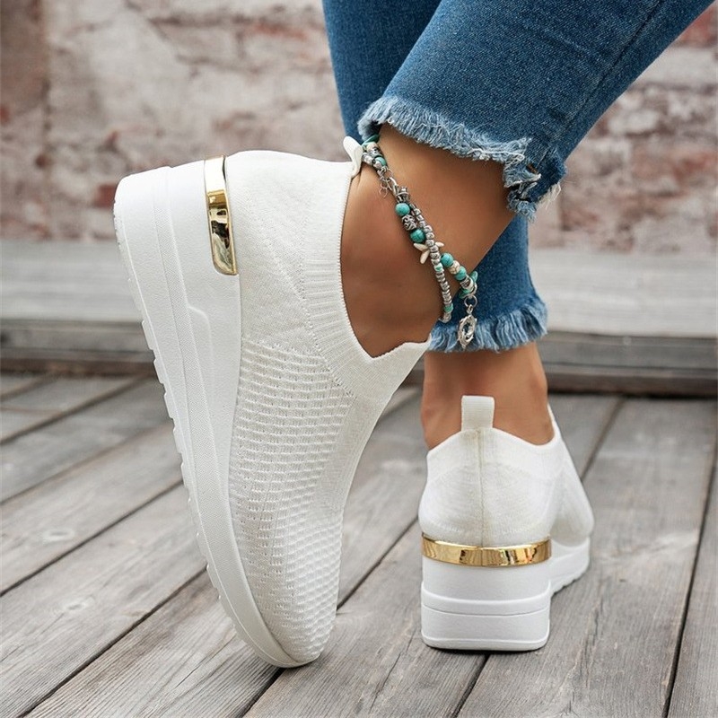 Moteriški didelių dydžių plokščiapadžiai bateliai, europietiški ir amerikietiški, tarpvalstybiniai, nauji, plokščiapadžiai, apvalios nosies, pleištuoto kulno, museliniai, austi, sportiniai ir laisvalaikio bateliai moterims