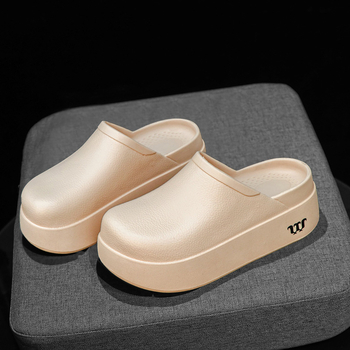 Paksu tallaga varvastega poolsussid naiste kevad- ja suveriieteks 2025. aastaks. Uued vabaaja ja mitmekülgsed kõrge säärega kingad väikestele inimestele orgasmi suurendamiseks.