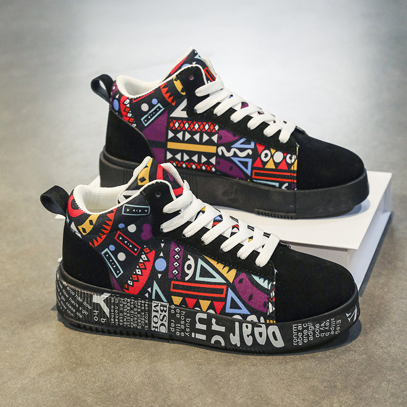 Piros férfi cipők 2025 új ifjúsági év szabadidős sport középiskolás gyerekeknek a kígyó éve magas szárú cipők diák utcai cipők