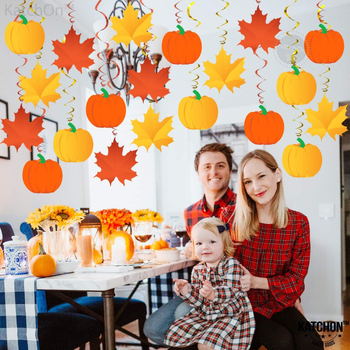 Φθινοπωρινό πάρτι με θέμα την κολοκύθα των Ευχαριστιών, με σπιράλ κρεμαστό κόσμημα, διάταξη δωματίου με φθινοπωρινό κρεμαστό κόσμημα με στροβιλισμό Maple Leaf
