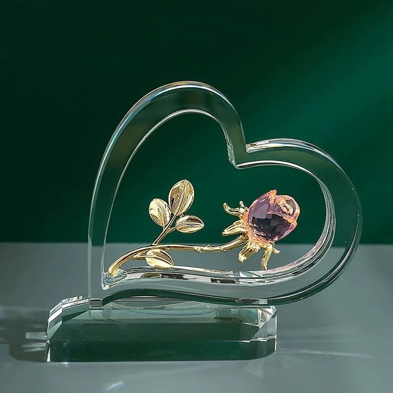 Meilės gėlė Namų apstatymas Svetainė Miegamasis Įėjimas Stalo dekoravimas Gimtadienio dovana Valentino diena Rožė Širdies formos papuošalai