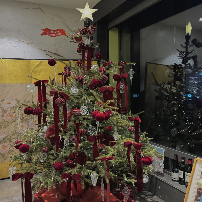 Határokon átnyúló karácsonyi dekoráció golyó öltöny party karácsonyfa lógó golyó medál pelyhesítő festett karácsonyfa golyó ajándékdoboz