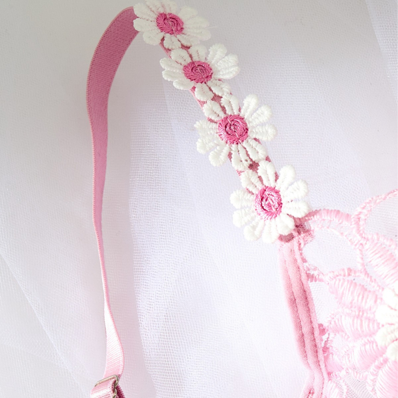 Amazon Aliexpressi enimmüüdud seksika pesu õlarihmadega lillelise tikandiga üliõhukesed läbipaistvad rinnahoidja-stringid 89