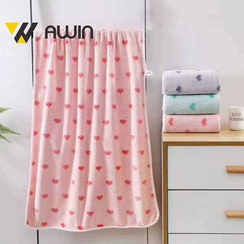 Huoguani tekstiilist Awini korallist sametist žakaarrätik, uue südamekujulise lehe noodiga stiilne imav korallist sametist vannirätik