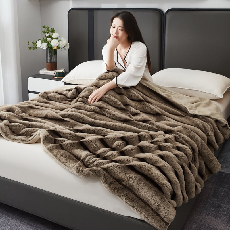Плюшено одеяло с външнотърговски заек, удебелено, топло, двустранно кадифено, многофункционално одеяло за диван, офис одеяло за обяд