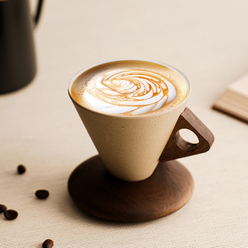 Keskaegses stiilis loominguline kivinõude kohvitass, kruus, tipptasemel nišš, peen Ameerika latte kohvikeraamiline eritass