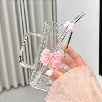 Стъклена чаша с квадратна панделка и дръжка, висок външен вид, устойчивост на висока температура, сладка чаша с розова сламка от фея