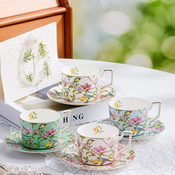 Nagykereskedelmi aranyozott peremes kerámia kávéscsésze és csészealj készlet, csont porcelánból, egyszerű, kreatív otthoni délutáni teáscsésze, őszi fesztivál emléktárgy