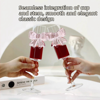 Didelės vertės žavinga vyno taurė, sulčių krištolo taurė, kokteilių taurė, girto drugelio šampano taurė