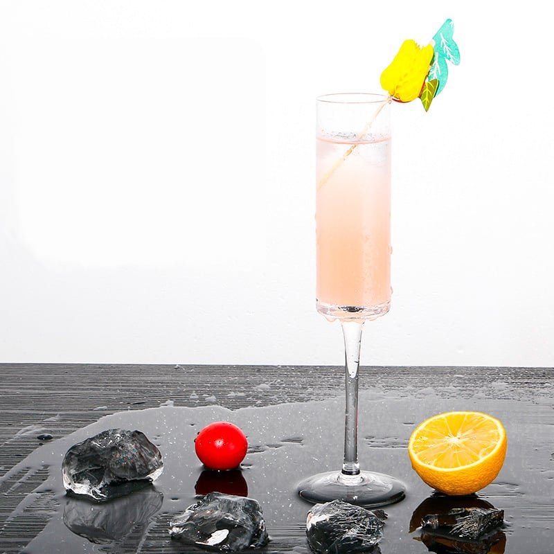 Didelės vertės žavinga vyno taurė, sulčių krištolo taurė, kokteilių taurė, girto drugelio šampano taurė