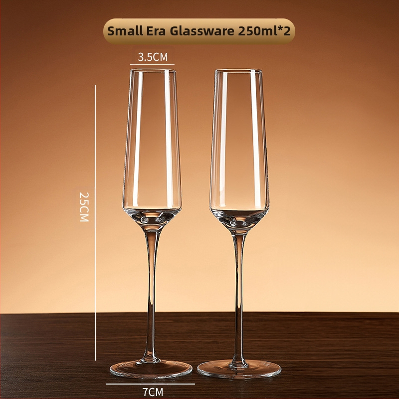 Krištolinio stiklo šampano taurė, vynuogių skonio saldus stiklas, stiklinių taurių rinkinys