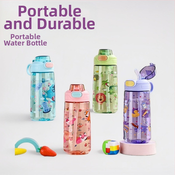 Užsienio prekybos tarpvalstybinis prekybos centras Animacinis šilumos perdavimo mygtukas Iššokantis dangtelis Antgalis Vaikiškas vandens puodelis 550 ml Patogus plastikinis vandens virdulys