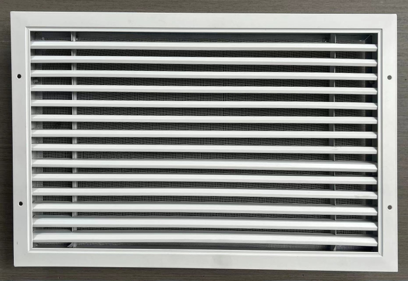 Tarpvalstybinės aliuminio lydinio žaliuzės oro išleidimo anga Išorinė siena Išlenktas mentė Kvėpuojanti vieno sluoksnio žaliuzė Centrinis oro kondicionavimo išleidimo angos apdorojimas