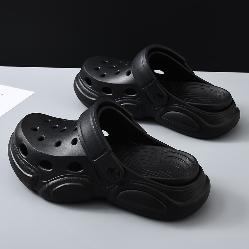 Új stílusú lyukas cipő férfi nyári külső ruházat csúszásmentes kopásálló baotou vastag aljú fokozott szaggátló lélegző strandpapucs