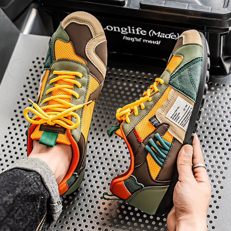 Férfi cipők Nyár 2025 Új divatos színillesztés Sokoldalú divatos cipők Divattrend Ifjúsági niche utcai lövészet Diákcipők