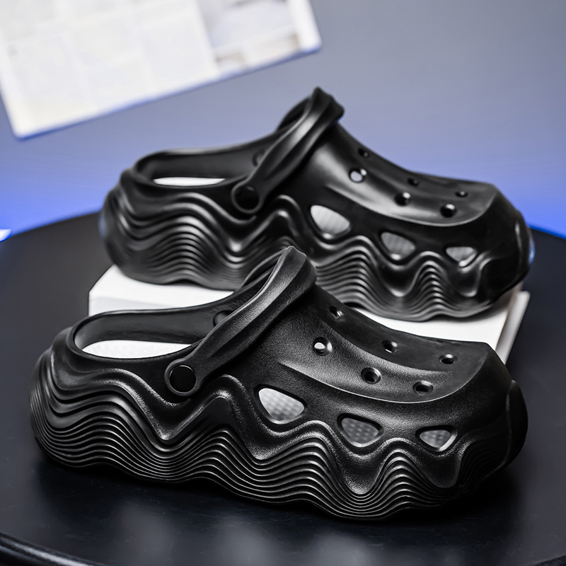 2025 Új, sokoldalú férfi klumpa, nyári kültéri, csúszásmentes, szagálló, vastag talpú, zárt orrú Eva strandszandál