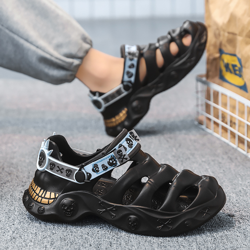 Határokon átnyúló népszerű krokodilcipők 2025 nyár új nagy méretű külső ruházat otthon csúszásgátló vastag talpú Eva szandálok nagykereskedelem