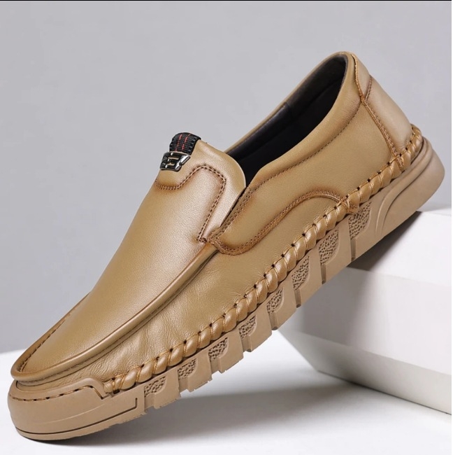 Férfi mokaszinok 2022 Új, bebújós, hétköznapi bőr cipők, fekete, kézzel készített, online