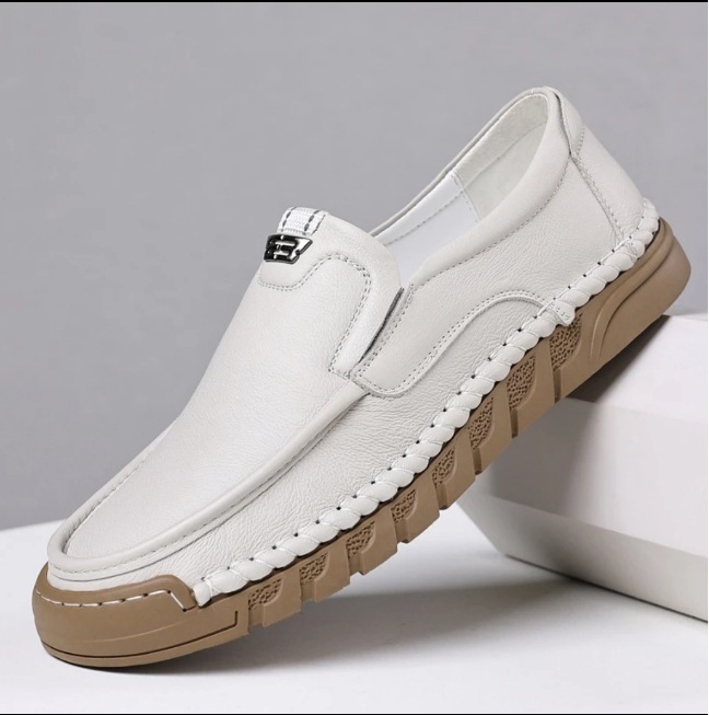 Férfi mokaszinok 2022 Új, bebújós, hétköznapi bőr cipők, fekete, kézzel készített, online