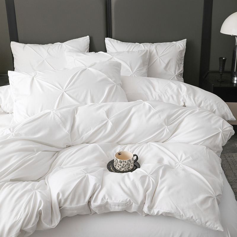 Vienspalvis, susuktas, trijų dalių, namų stiliaus patalynės komplektas viengulei arba dvigulei lovai, keturių dalių, šlifuotas, rankų darbo, su paulovnijos gėlių raštu, japoniško stiliaus, miegui nuogam.