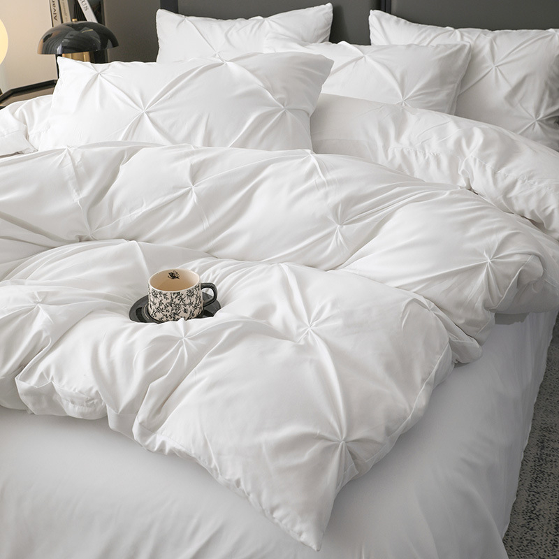 Vienspalvis, susuktas, trijų dalių, namų stiliaus patalynės komplektas viengulei arba dvigulei lovai, keturių dalių, šlifuotas, rankų darbo, su paulovnijos gėlių raštu, japoniško stiliaus, miegui nuogam.