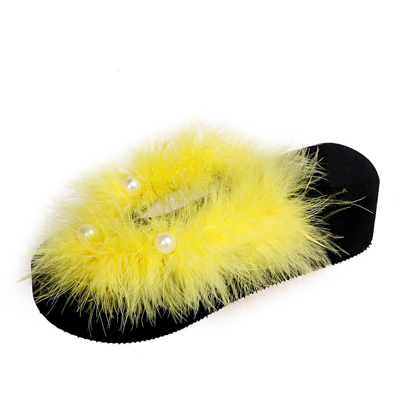 Suvine uus stiil platvormtallaga päris karusnahast sulgedest sussid Korea stiilis paksu tallaga lamedad plätud kiilukontsaga naiste sandaalid hulgimüük