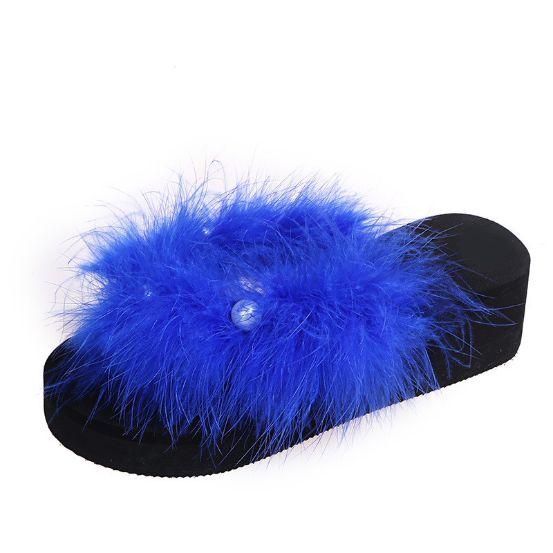 Suvine uus stiil platvormtallaga päris karusnahast sulgedest sussid Korea stiilis paksu tallaga lamedad plätud kiilukontsaga naiste sandaalid hulgimüük