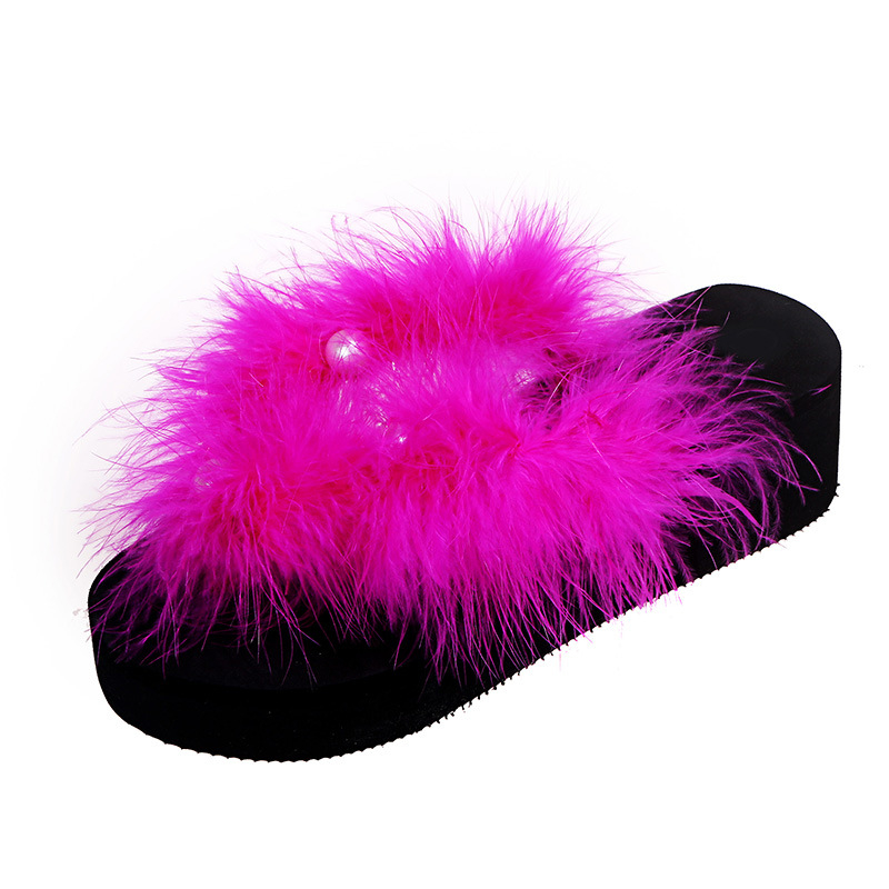 Suvine uus stiil platvormtallaga päris karusnahast sulgedest sussid Korea stiilis paksu tallaga lamedad plätud kiilukontsaga naiste sandaalid hulgimüük