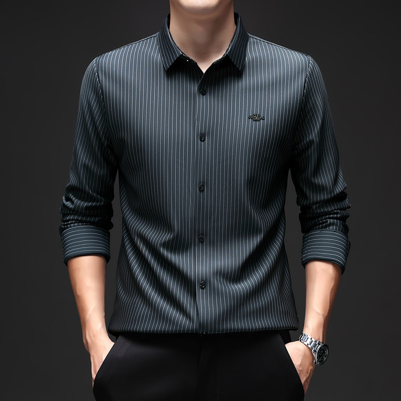Csíkos hosszú ujjú férfi ing tavaszi és őszi újdonság ránctalanító vasalhatatlan üzleti hétköznapi alap ing ing felső