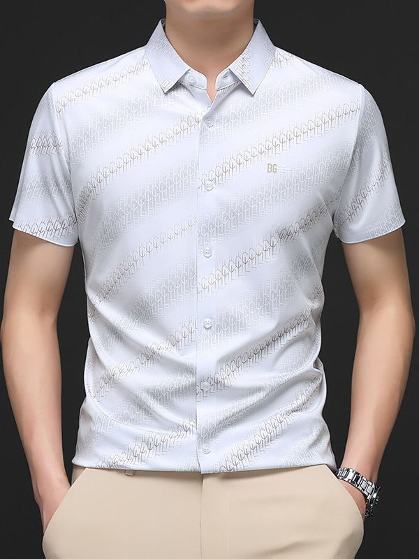 2025 Nyári Új, Luxus Férfi Jégselyem Rövid Ujjú Ing Üzleti Alkalmi Csíkos, Minden Mérkőzésre Alkalmas Középkorú Hajtókendős Ing