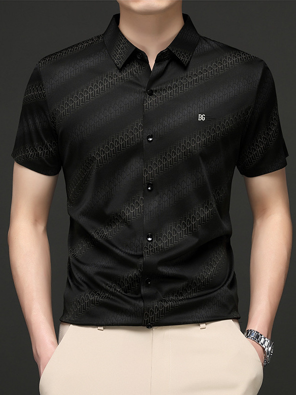 2025 Nyári Új, Luxus Férfi Jégselyem Rövid Ujjú Ing Üzleti Alkalmi Csíkos, Minden Mérkőzésre Alkalmas Középkorú Hajtókendős Ing