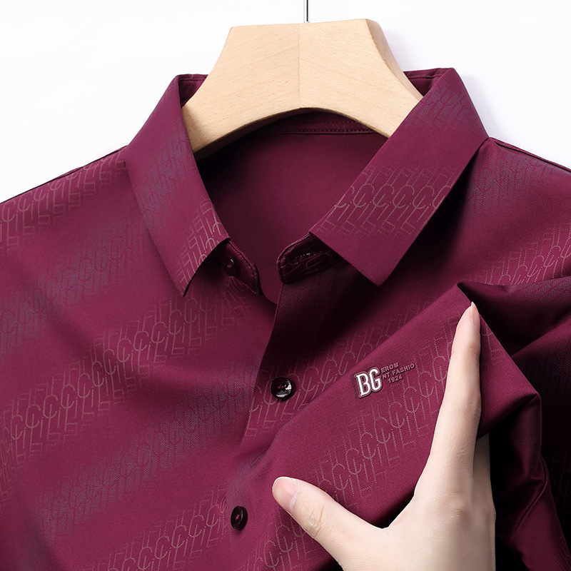 2025 Nyári Új, Luxus Férfi Jégselyem Rövid Ujjú Ing Üzleti Alkalmi Csíkos, Minden Mérkőzésre Alkalmas Középkorú Hajtókendős Ing