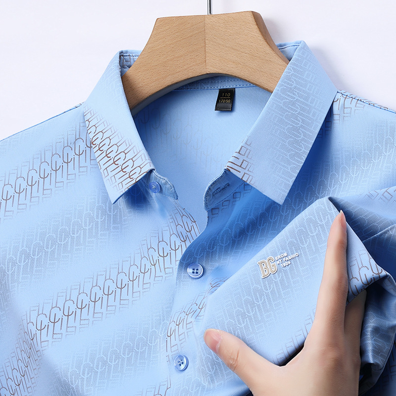 2025 Nyári Új, Luxus Férfi Jégselyem Rövid Ujjú Ing Üzleti Alkalmi Csíkos, Minden Mérkőzésre Alkalmas Középkorú Hajtókendős Ing