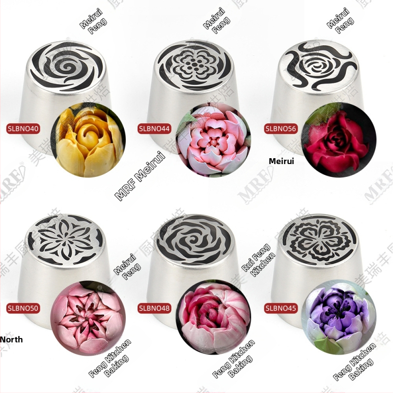 Didelis naujas rusiškas vamzdinis kostiumas su cukraus vata, gėlių kremo išspaudimo puokštė, didelė rožių saldainė