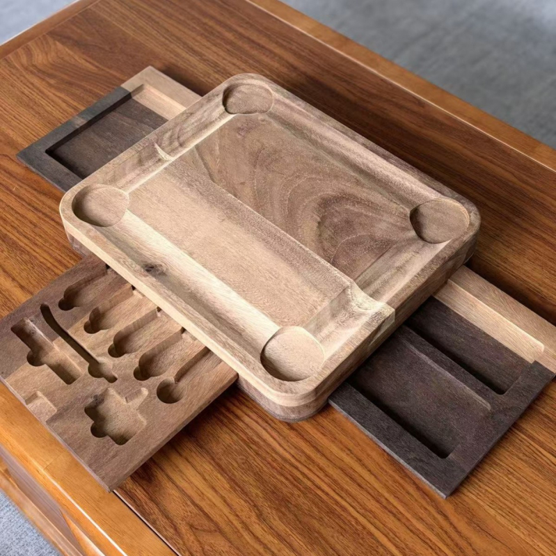 Sūrio lėkštė su sūrio peilių rinkiniu, keraminis dubuo, duonos deserto mentelė, pjaustymo lentelė, užkandžių lėkštė, „Crossborder“