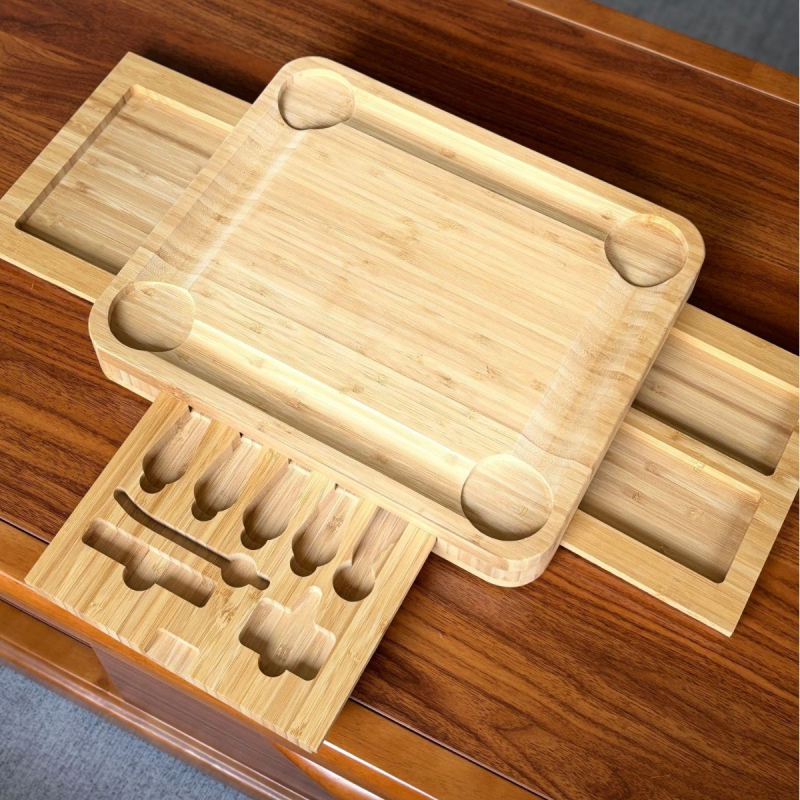 Sūrio lėkštė su sūrio peilių rinkiniu, keraminis dubuo, duonos deserto mentelė, pjaustymo lentelė, užkandžių lėkštė, „Crossborder“