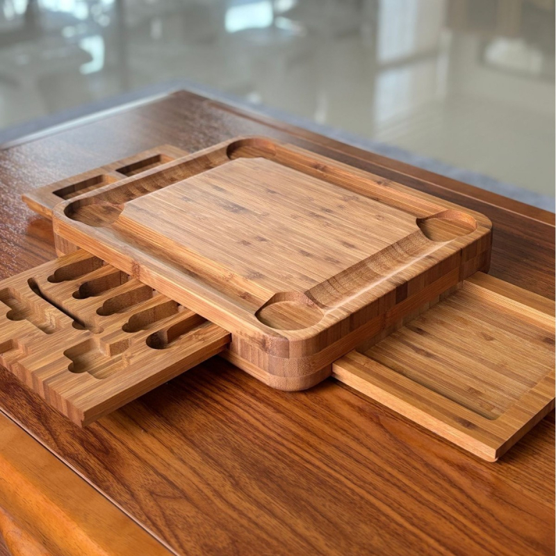 Sūrio lėkštė su sūrio peilių rinkiniu, keraminis dubuo, duonos deserto mentelė, pjaustymo lentelė, užkandžių lėkštė, „Crossborder“