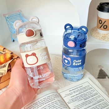 Uus koomiksiga veepudeli karukujuline tilgakindel põletusvastane imemistoruga tass algkooliõpilase veepudeli suvekruus